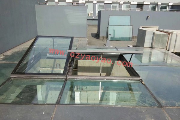 進(jìn)口鏈條式開(kāi)窗器與國(guó)產(chǎn)鏈條式電動(dòng)開(kāi)窗器