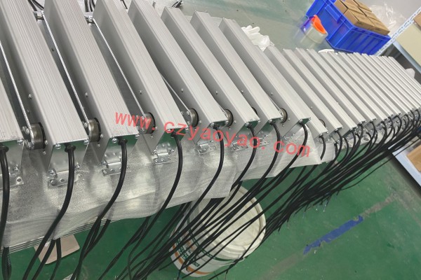 1679204595144812.jpg 滑臂機(jī).jpg