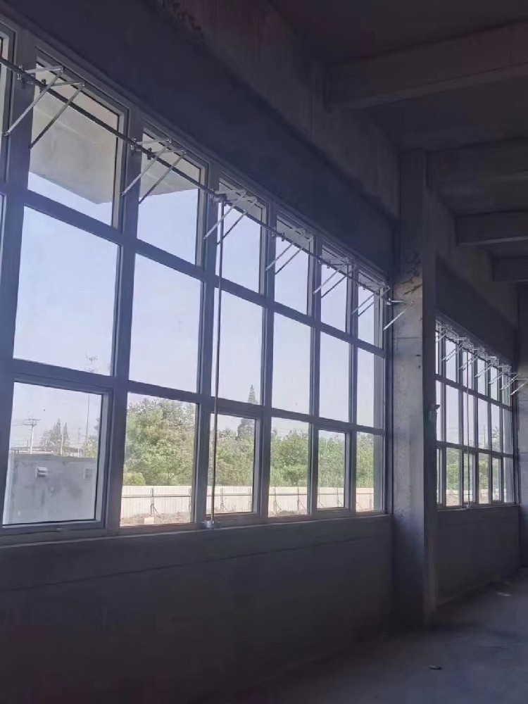 電動開窗器在鋼結(jié)構(gòu)工程中有著廣泛的應(yīng)用